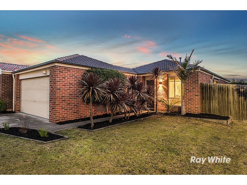7 Calais Circuit, Cranbourne West VIC 3977