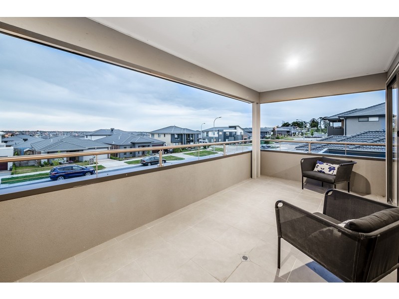 54 Como Parade, Clyde North VIC 3978