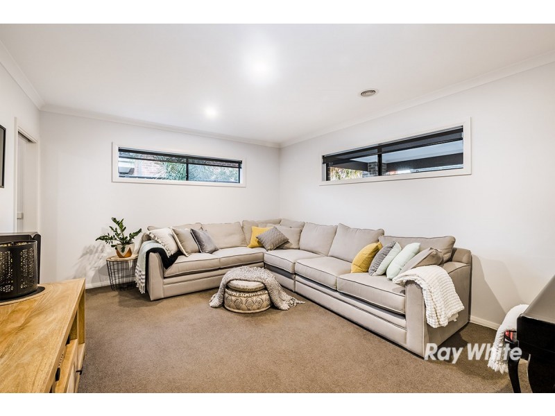 12 Ventasso Street, Clyde North VIC 3978