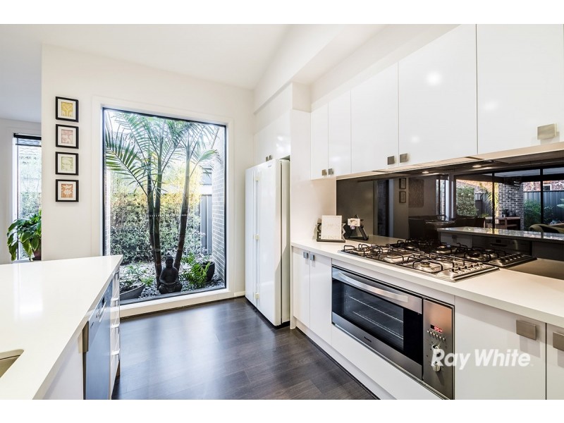 12 Ventasso Street, Clyde North VIC 3978