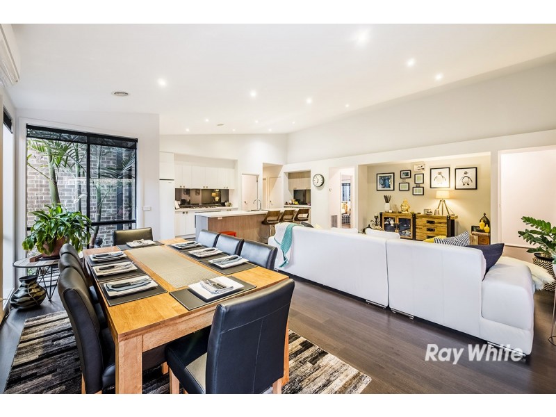 12 Ventasso Street, Clyde North VIC 3978