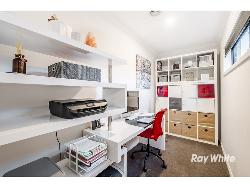 12 Ventasso Street, Clyde North VIC 3978