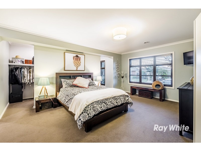 12 Ventasso Street, Clyde North VIC 3978