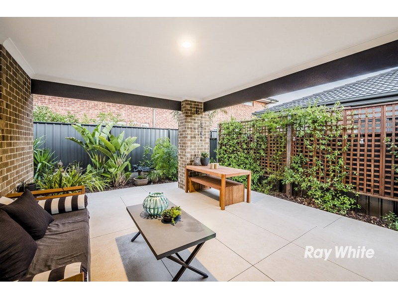 12 Ventasso Street, Clyde North VIC 3978