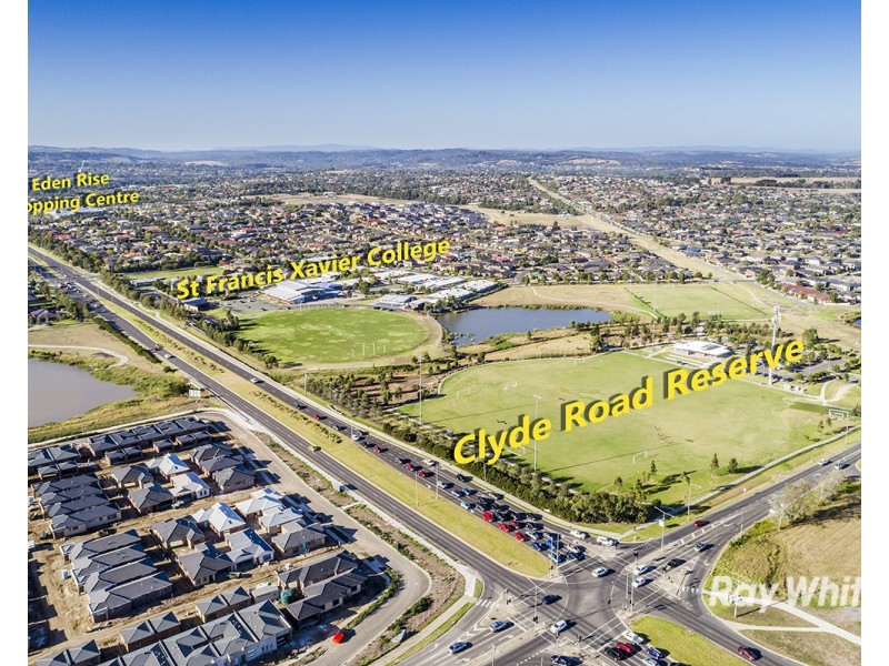 3 Grassbird Street, Clyde North VIC 3978
