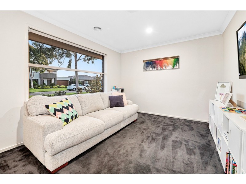 20 Ranfurlie Boulevard, Cranbourne West VIC 3977