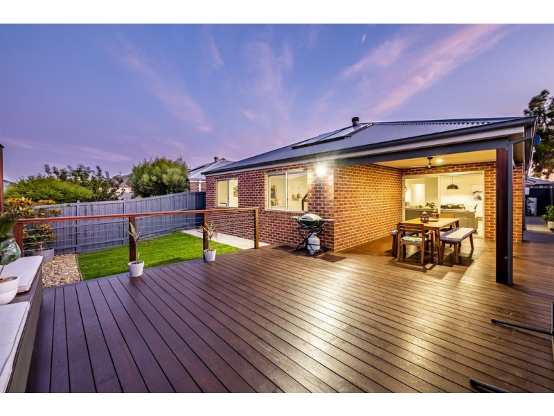 20 Ranfurlie Boulevard, Cranbourne West VIC 3977