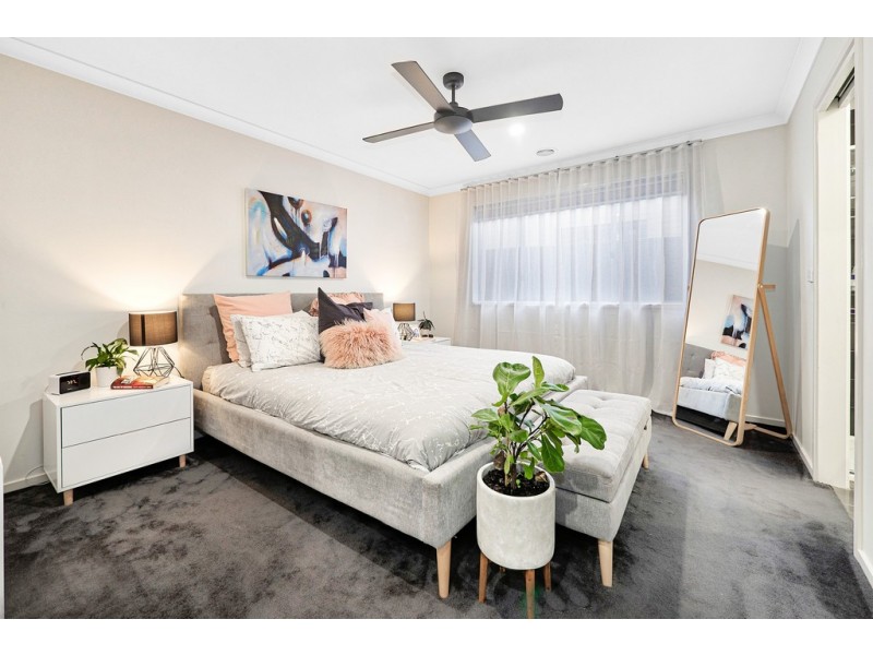 20 Ranfurlie Boulevard, Cranbourne West VIC 3977