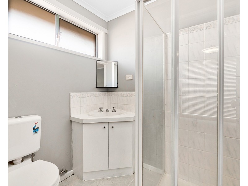 3 Maureen Close, Cranbourne West VIC 3977
