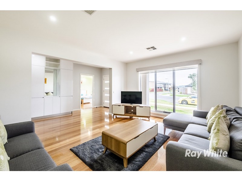88 Alarah Boulevard, Cranbourne West VIC 3977