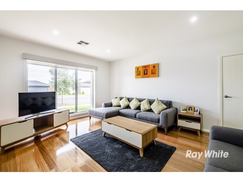 88 Alarah Boulevard, Cranbourne West VIC 3977