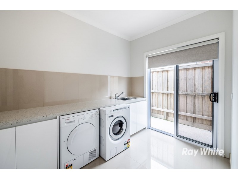88 Alarah Boulevard, Cranbourne West VIC 3977