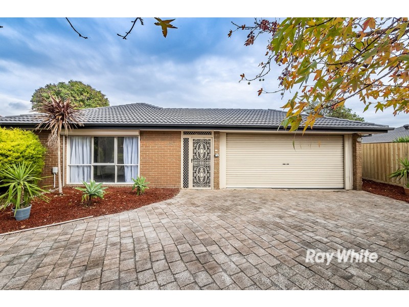 72 Lesdon Avenue, Cranbourne VIC 3977