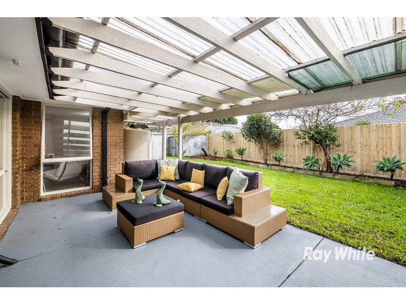 72 Lesdon Avenue, Cranbourne VIC 3977