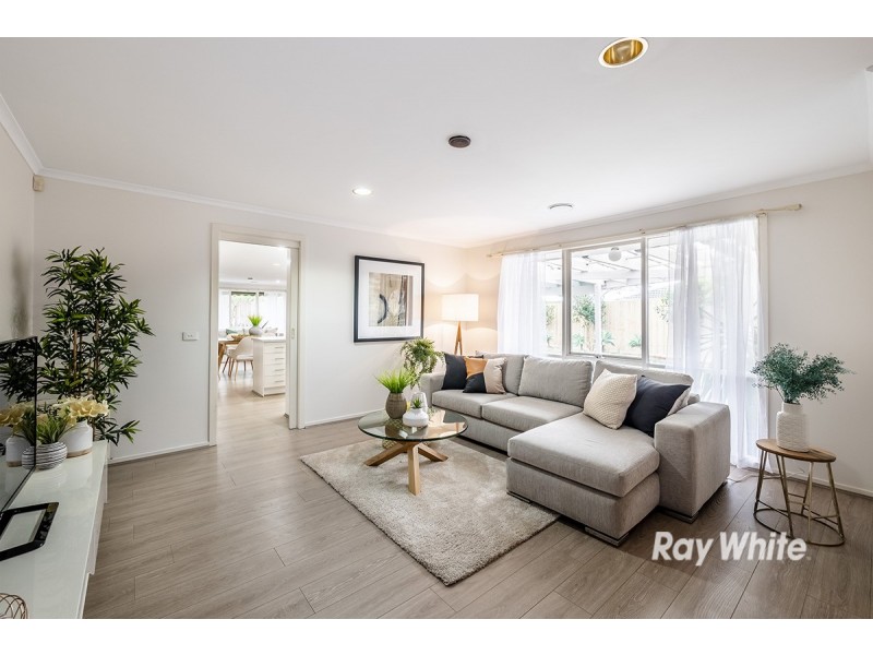 72 Lesdon Avenue, Cranbourne VIC 3977