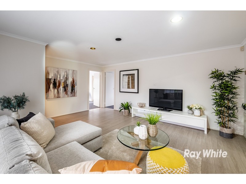 72 Lesdon Avenue, Cranbourne VIC 3977