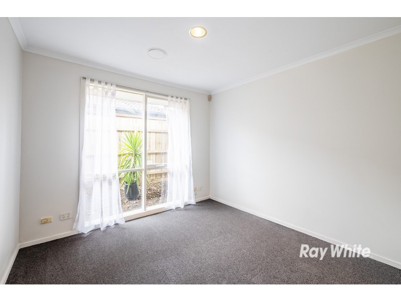 72 Lesdon Avenue, Cranbourne VIC 3977