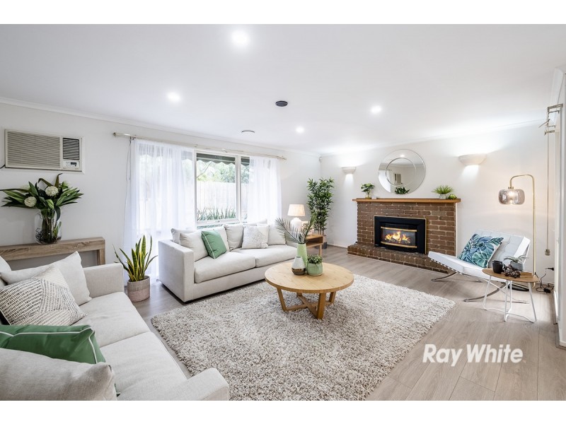 72 Lesdon Avenue, Cranbourne VIC 3977