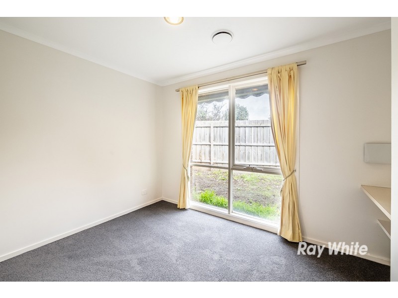 72 Lesdon Avenue, Cranbourne VIC 3977