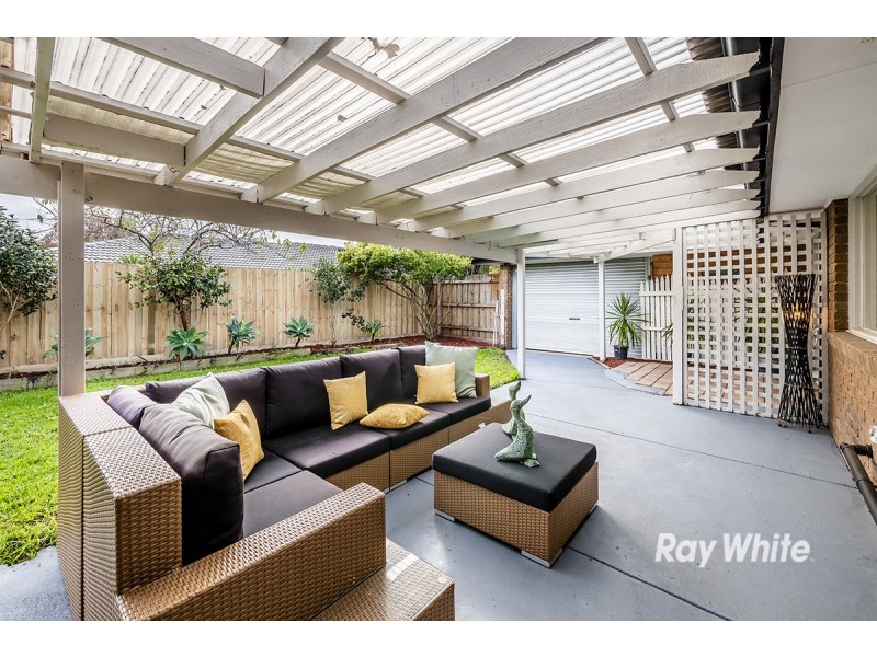 72 Lesdon Avenue, Cranbourne VIC 3977