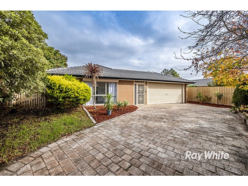 72 Lesdon Avenue, Cranbourne VIC 3977
