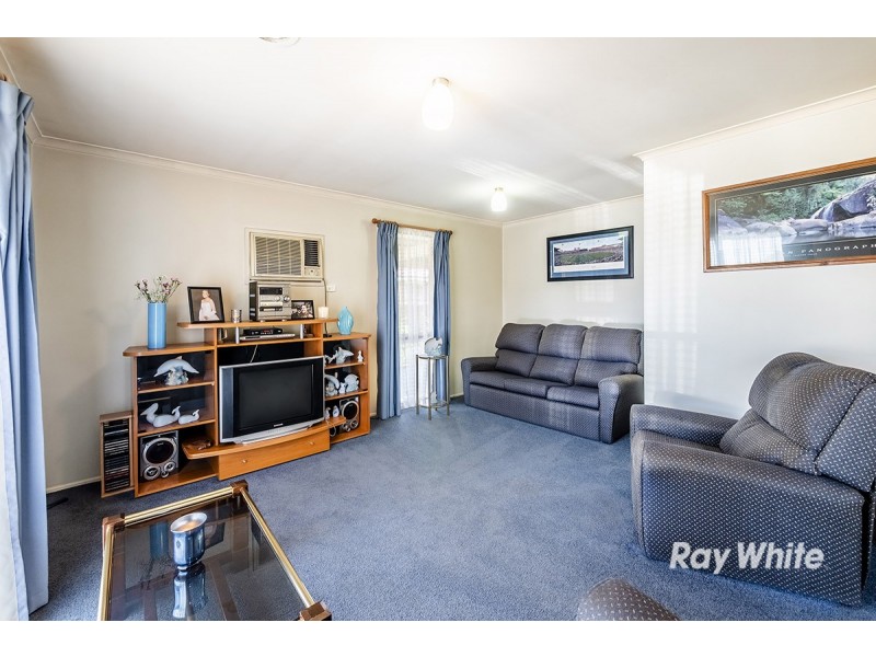 3 Brentwood Drive, Cranbourne North VIC 3977