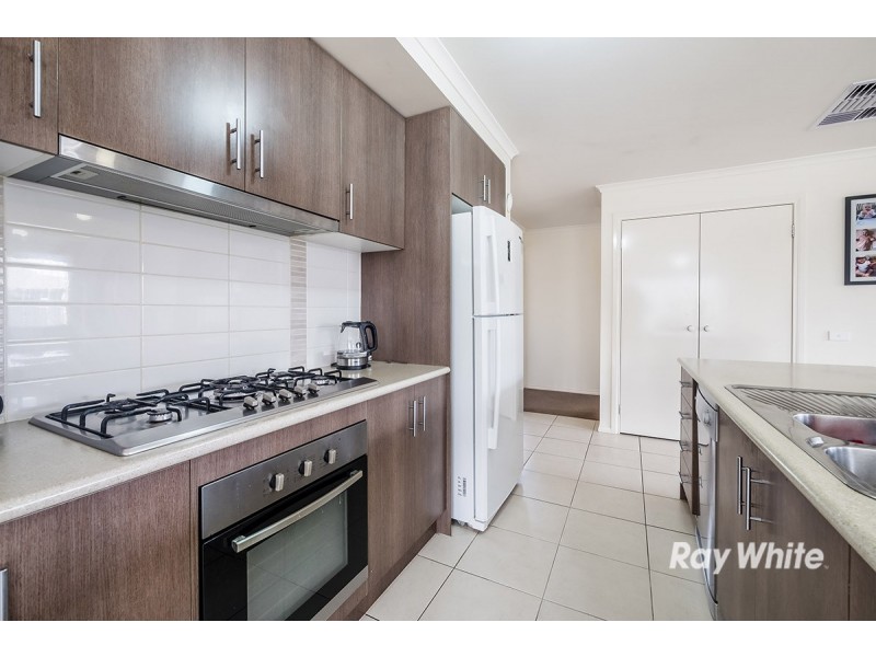 12 Carnavon Street, Cranbourne East VIC 3977