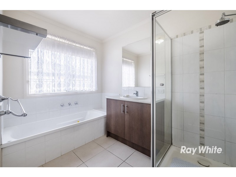 12 Carnavon Street, Cranbourne East VIC 3977
