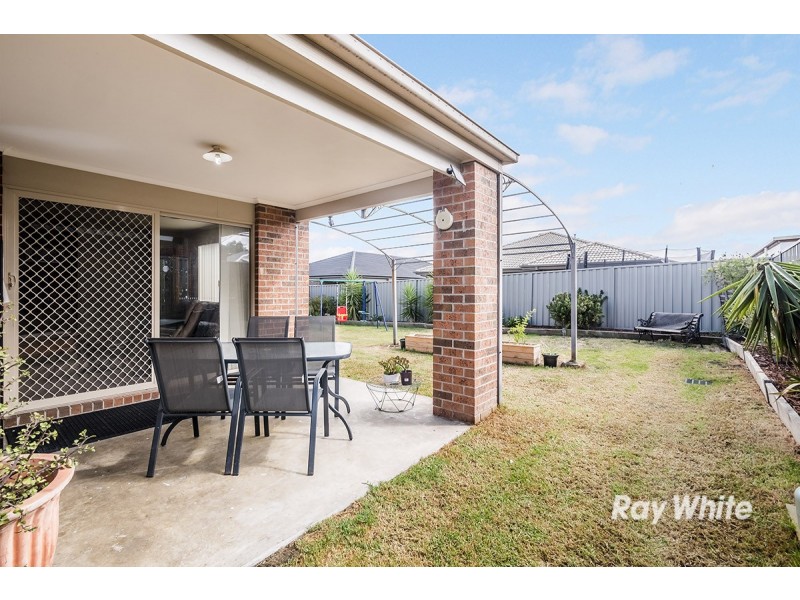 12 Carnavon Street, Cranbourne East VIC 3977