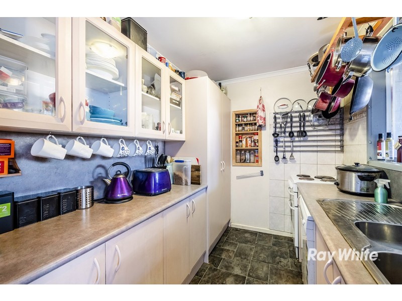 28 Valepark Crescent, Cranbourne VIC 3977