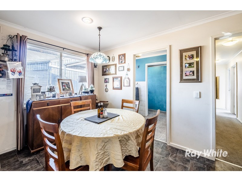 28 Valepark Crescent, Cranbourne VIC 3977