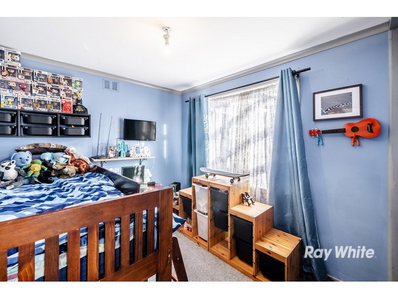 28 Valepark Crescent, Cranbourne VIC 3977