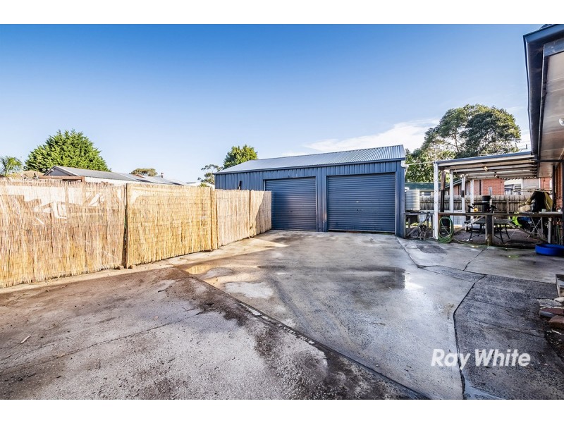 28 Valepark Crescent, Cranbourne VIC 3977
