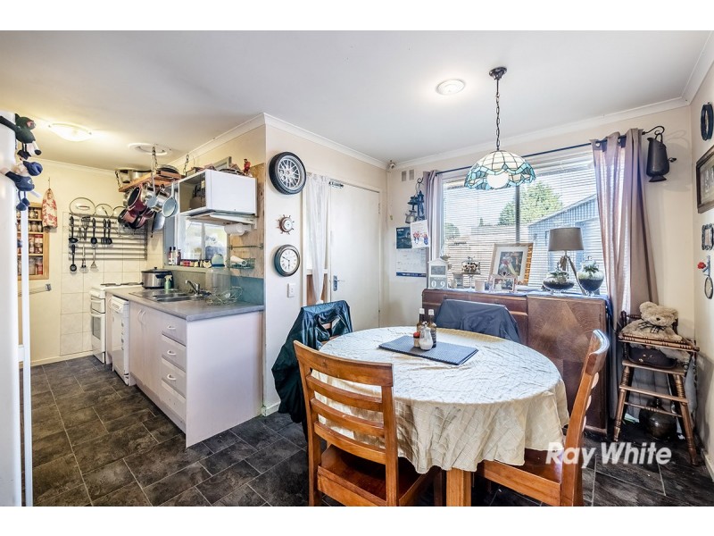 28 Valepark Crescent, Cranbourne VIC 3977