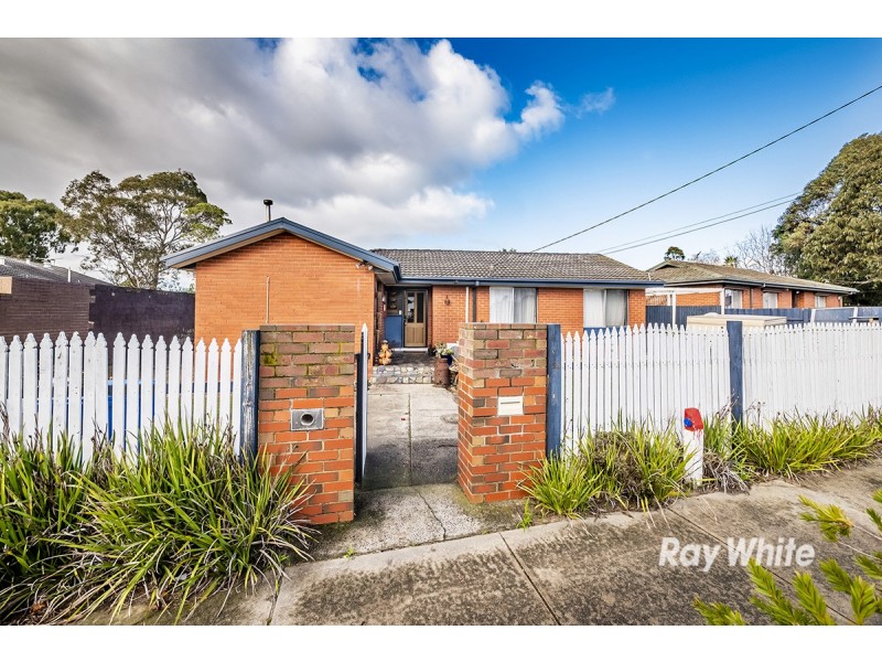 28 Valepark Crescent, Cranbourne VIC 3977