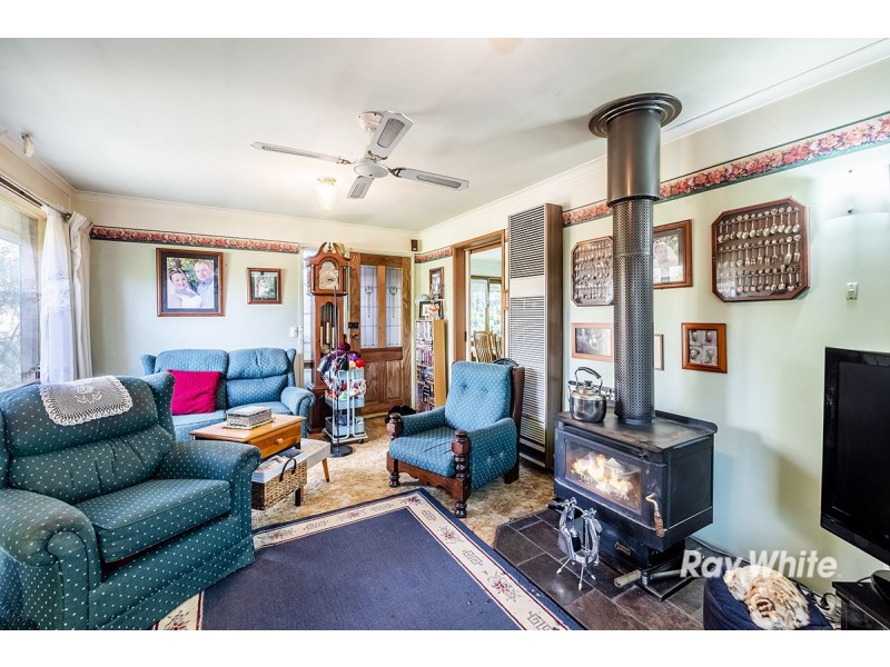 1 Endeavour Drive, Cranbourne North VIC 3977