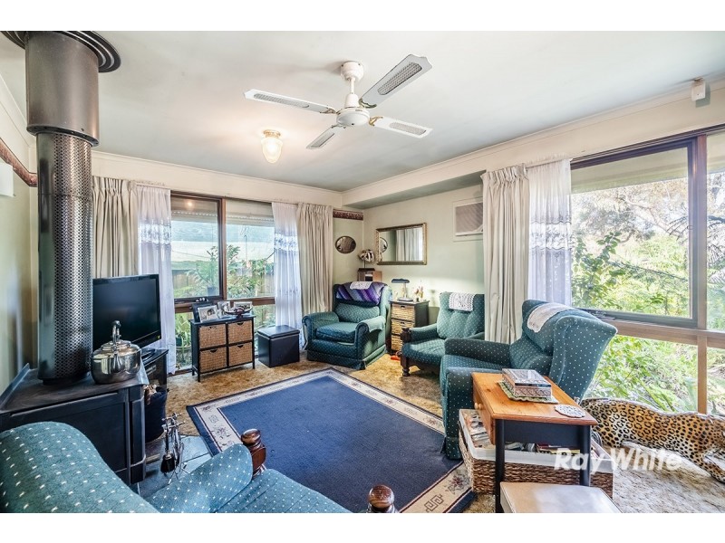 1 Endeavour Drive, Cranbourne North VIC 3977