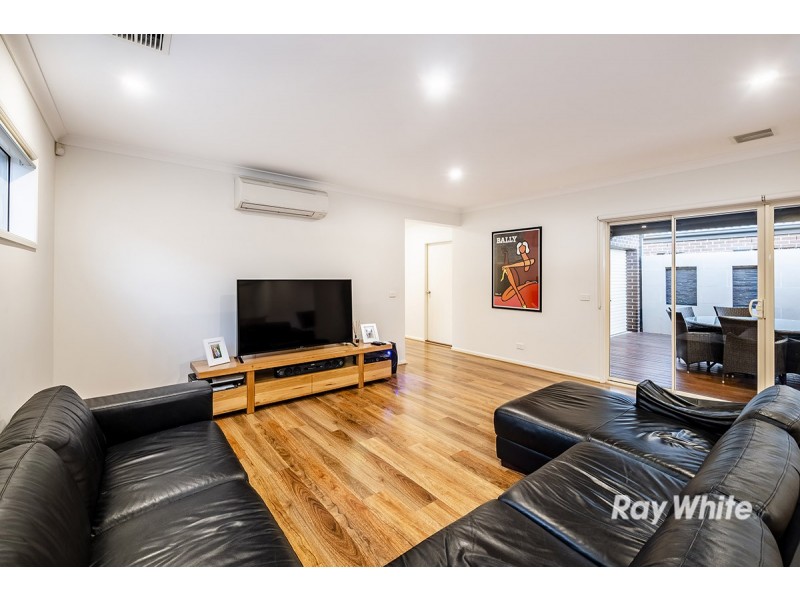 54 Hayton Park Boulevard, Cranbourne West VIC 3977