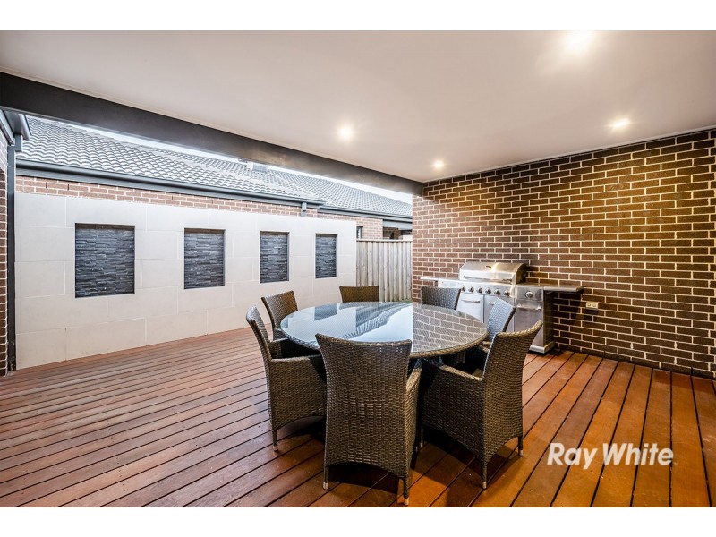 54 Hayton Park Boulevard, Cranbourne West VIC 3977