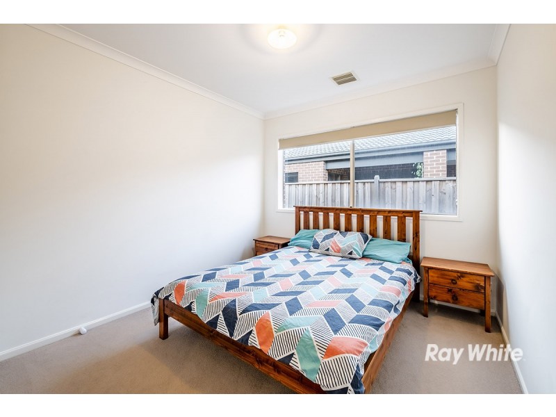 54 Hayton Park Boulevard, Cranbourne West VIC 3977