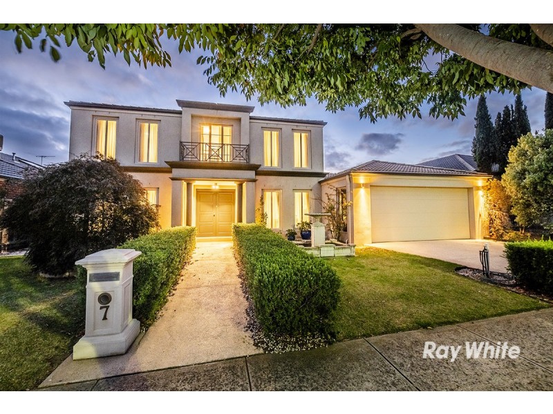 7 Golden Elm Way, Lyndhurst VIC 3975
