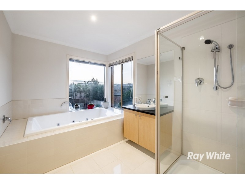 7 Golden Elm Way, Lyndhurst VIC 3975