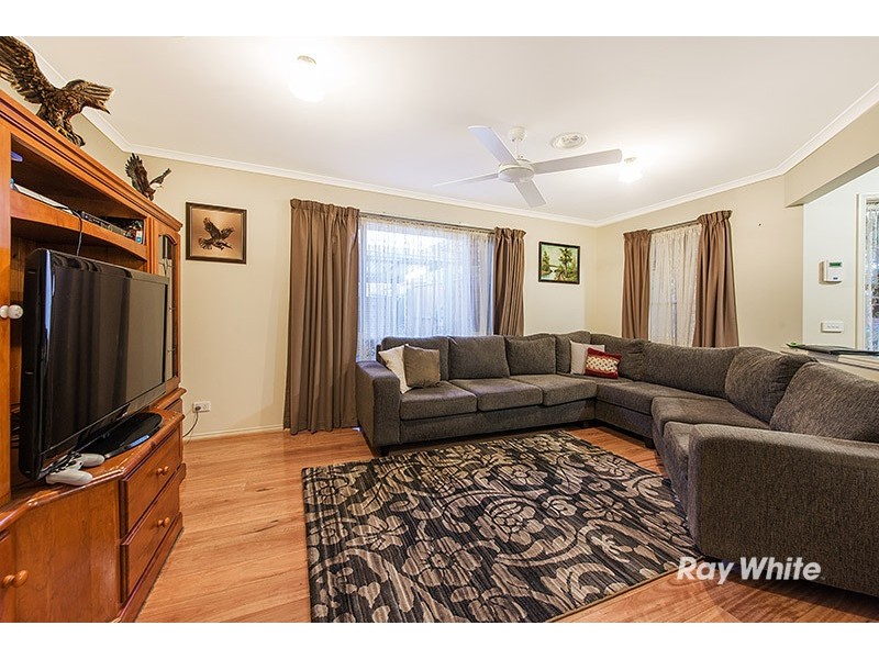 19 Carey Street, Cranbourne North VIC 3977