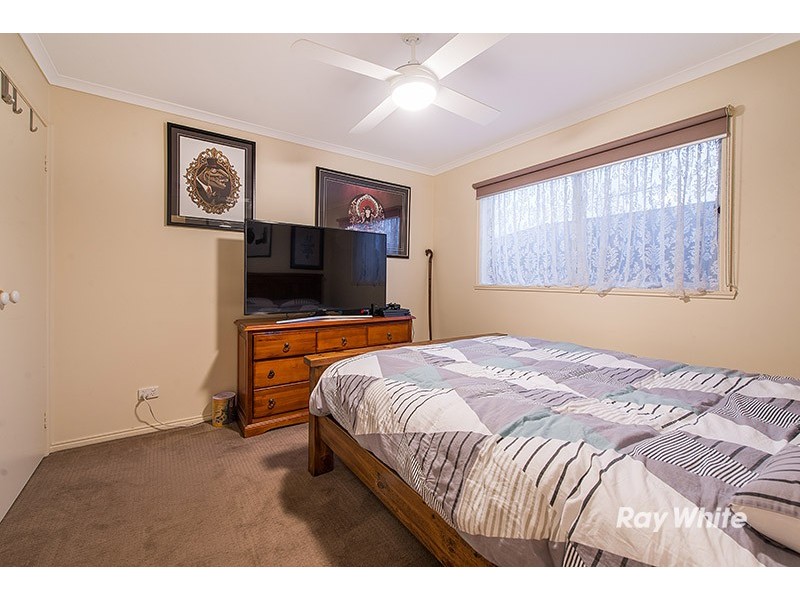 19 Carey Street, Cranbourne North VIC 3977