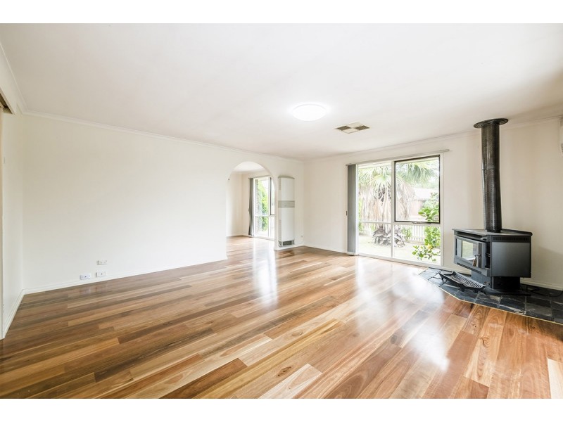 12 Hoop Pine Court, Cranbourne North VIC 3977