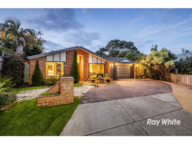 8 Ivy Court, Cranbourne North VIC 3977
