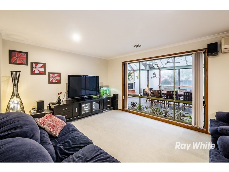 8 Ivy Court, Cranbourne North VIC 3977