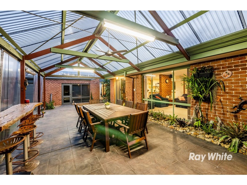 8 Ivy Court, Cranbourne North VIC 3977