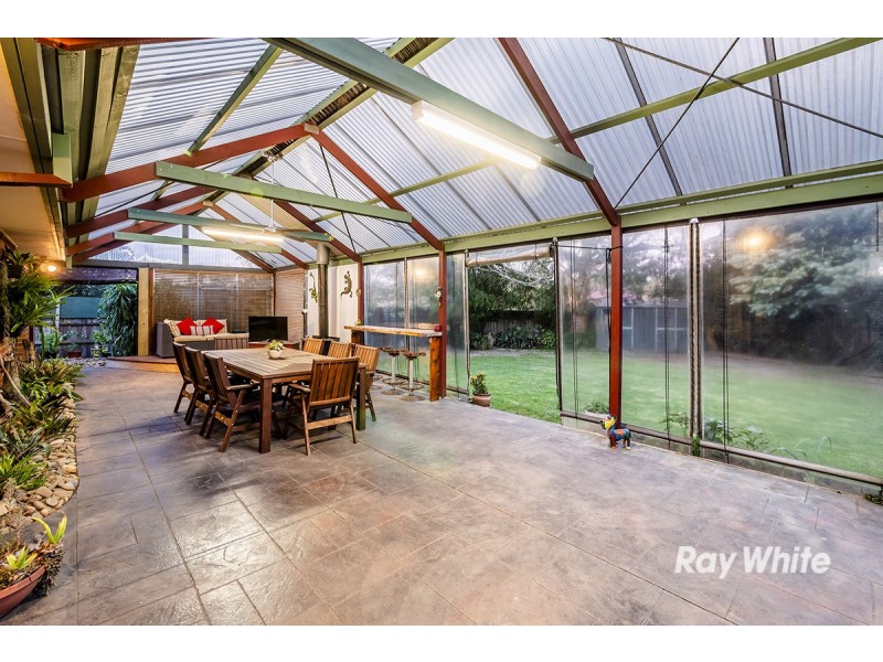 8 Ivy Court, Cranbourne North VIC 3977