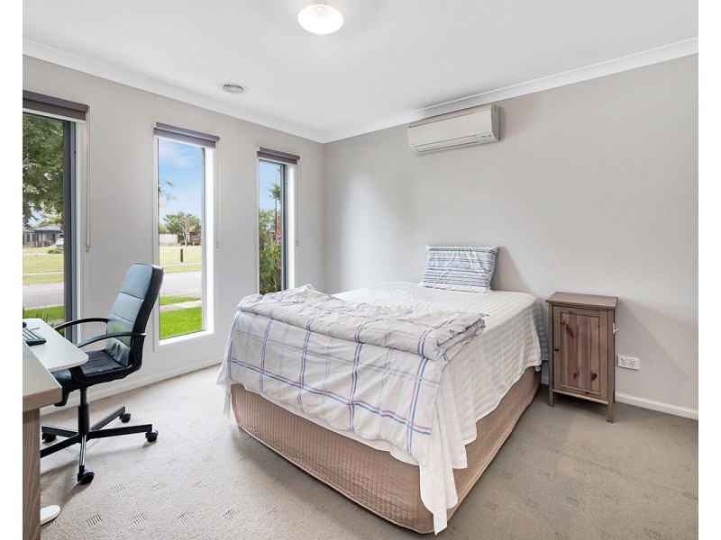 15 Windmill Circuit, Lyndhurst VIC 3975